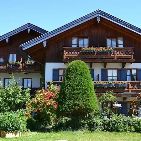Gastehaus Hallweger * Ruhpolding